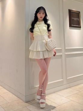 「LIPSERVICE（リップサービス）のインナーショーパン付フリルティアードスカート（スカート、ホワイト系）」を使った、LIP SERVICEさん（レディース・163cm）の春コーディネート