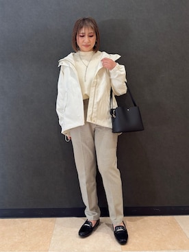 「SHOO・LA・RUE（シューラルー）の【防花粉/SS-3L】きれいもかっこいいも叶える 欲張りマウンテンパーカ（ブルゾン、ホワイト系）」を使った、Megさん（レディース・153cm）の春コーディネート