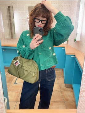 「アイテム（バッグ、グリーン系）」を使った、Kotoさん（レディース・160cm）の秋コーディネート