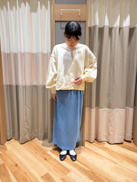 「オフホワイト」｜「アイテム（スカート）」を使った、kahoさん（レディース・156cm）の冬コーディネート