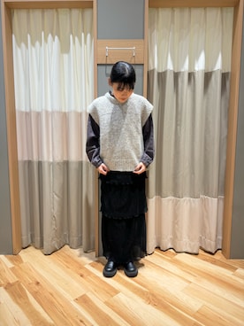 「プリーツスカート」｜「アイテム（ベスト、グレー系）」を使った、kahoさん（レディース・156cm）の冬コーディネート