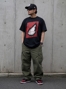 「Dickies（ディッキーズ）のアイテム」を使った、AIファッションコーデさん（メンズ・165cm）の夏コーディネート