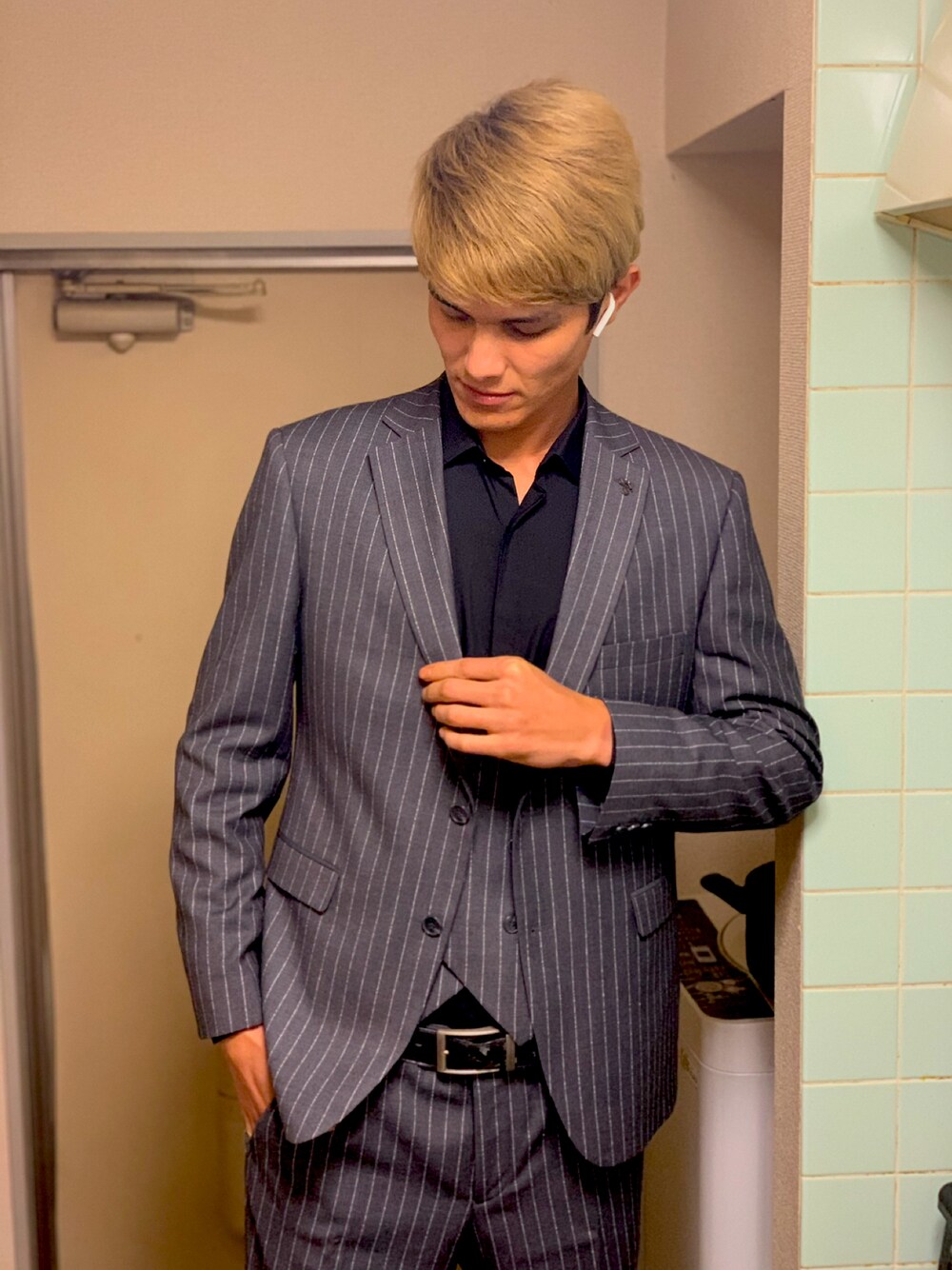 「Suit、boy」｜「MR&MRS ITALY のアイテム（フォーマルスーツ/小物、その他）」を使った、I’m _Tさん（メンズ・188cm）の秋コーディネートの1枚目の写真