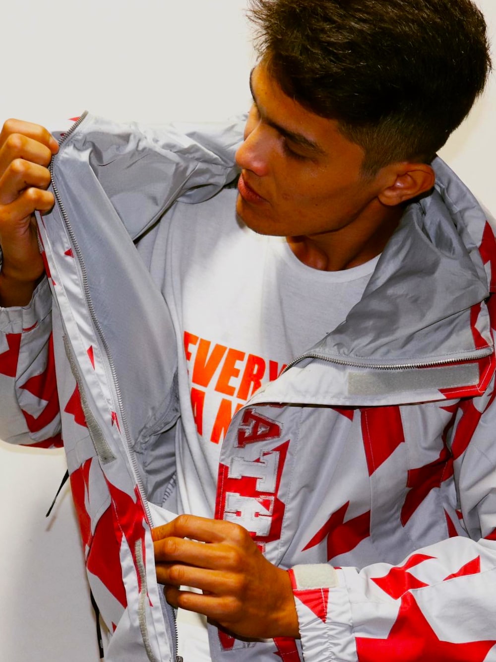 「summer、osusume、boy、sporty」｜「BAPESTAのアイテム（ジャケット/アウター、その他）」を使った、I’m _Tさん（メンズ・188cm）の秋コーディネートの1枚目の写真