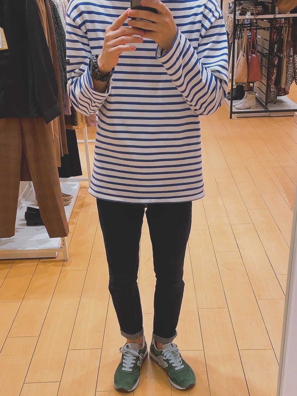 「休日コーデ、おしゃれさんと繋がりたい、スニーカー、今日のコーデ、セントジェームス、ウエッソン、ボーダートップス、New Balance、new balance1400、ボーダー×デニム、ボーダーコーデ、シンプルコーデ」｜「G-SHOCKの【CASIO / G-SHOCK】GA-140GM-1A1（デジタル腕時計、ブラック系）」を使った、黄瀬くんさん（メンズ・171cm）の秋コーディネートの1枚目の写真