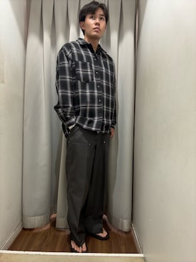 「ITEMS URBANRESEARCH（アイテムズ アーバンリサーチ）のツイードチェックリングドットボタンシャツ（シャツ/ブラウス、ブラック系）」を使った、kaiさん（メンズ・178cm）の秋コーディネート