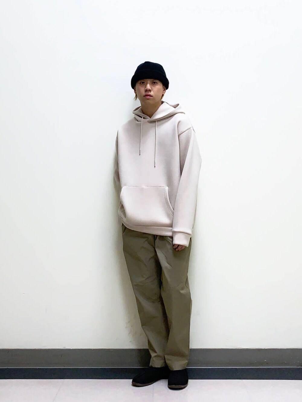 「パーカー、Sonny　Label、FORK&SPOON、大人カジュアル、カジュアル、大人コーデ、休日スタイル、秋トレンド2021、キレイめ、ストリート、いいね、save、フォローお願いします🤑、きれいめカジュアル、シンプル、フォロバ、いいね返し」｜「URBAN RESEARCH DOORSのdralonニットキャップ（ニットキャップ/ビーニー、ブラック系）」を使った、yuya fukudaさん（メンズ・170cm）の秋コーディネートの1枚目の写真