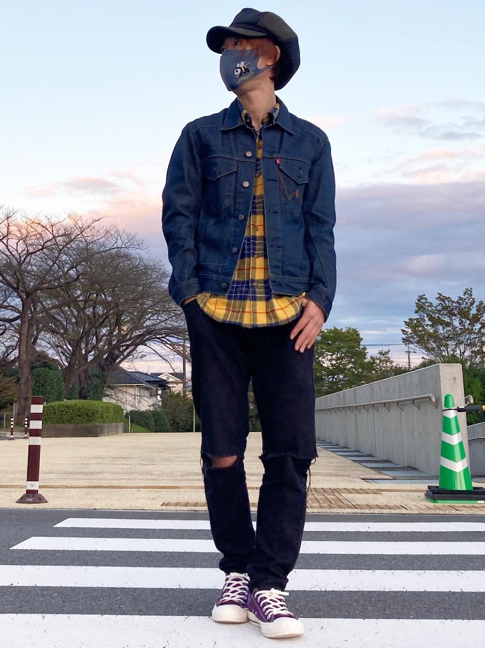 デニムジャケットを使った「チェックシャツ」のメンズ人気ファッション