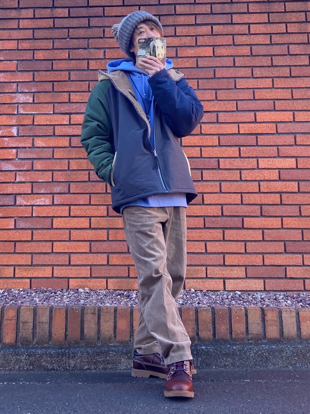 「ニット帽、プチプラ、GU、コーデュロイパンツ、冬コーデ、マウンテンパーカー、パーカーコーデ、低身長男子」｜「gym masterのリバーシブルマウンテンパーカー（ブルゾン、その他）」を使った、tanda1015🐼不定期投稿さん（メンズ・167cm）の冬コーディネートの1枚目の写真
