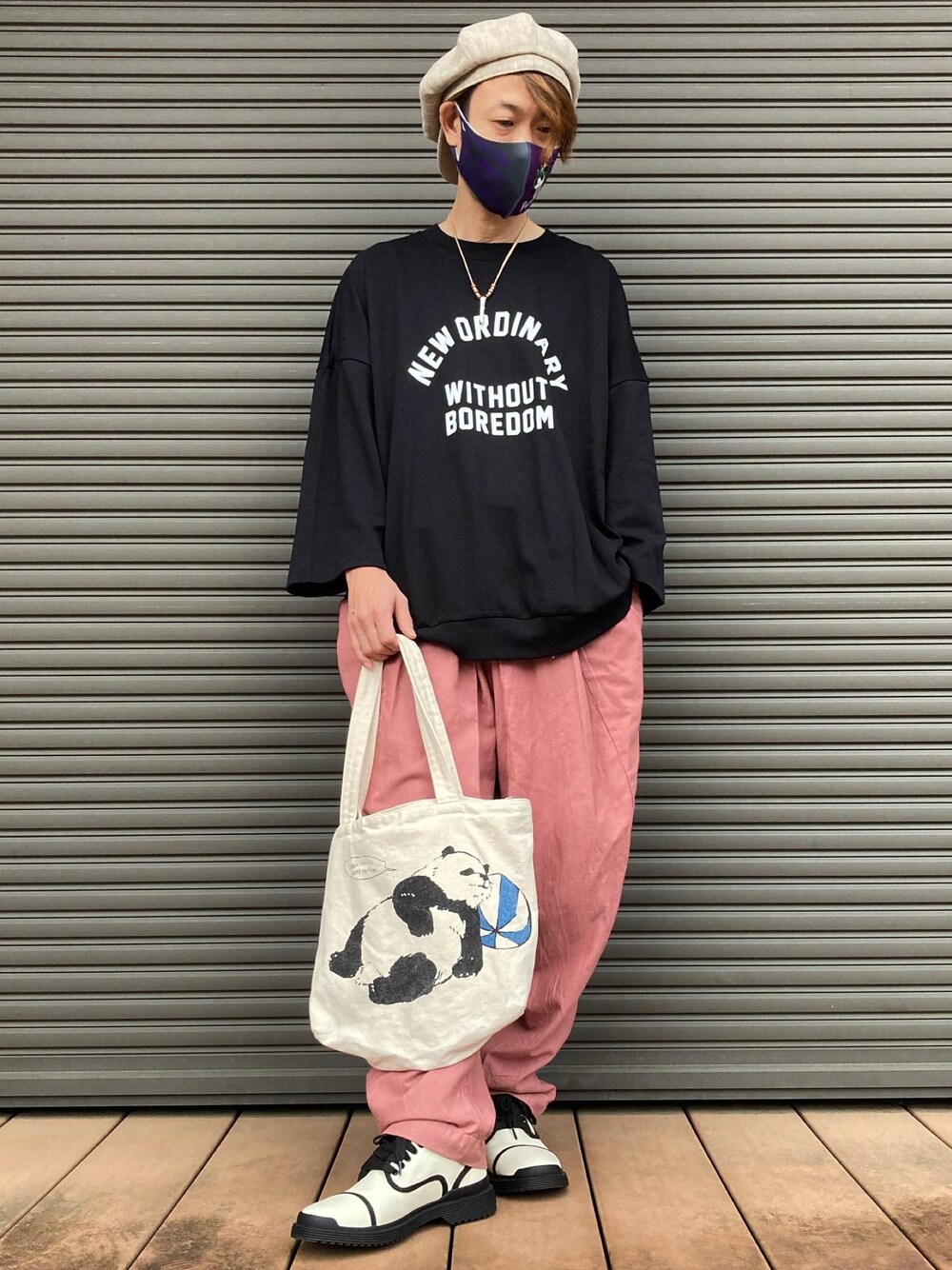 「シンプルスタイル、低身長、キャスケット、キャスケット後ろ被り、カラーパンツ、GU、プチプラ、着回しコーデ」｜「チャイハネの【チャイハネ】麻混シンプルキャスケット（キャスケット、ベージュ系）」を使った、tanda1015🐼不定期投稿さん（メンズ・167cm）の秋コーディネートの1枚目の写真