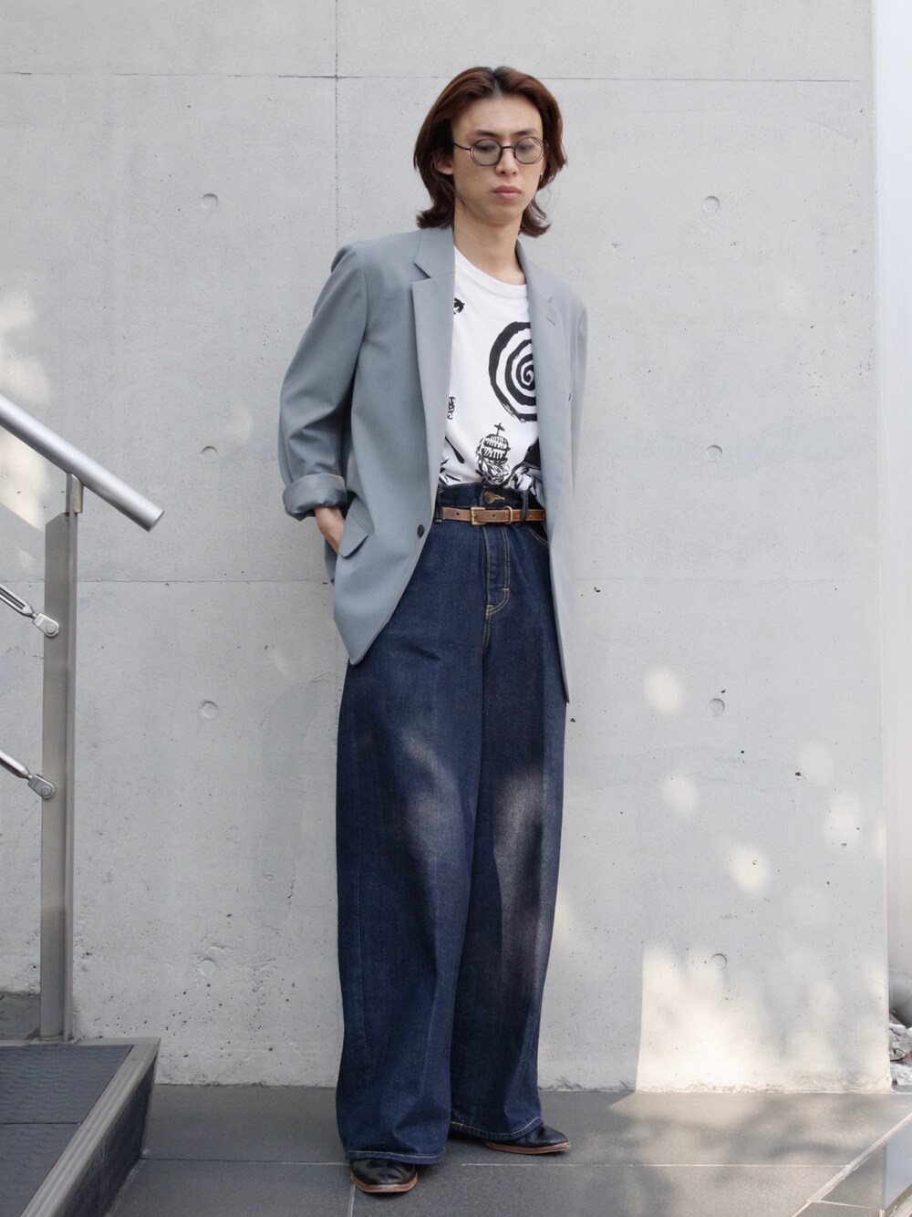 「お出かけコーデ、ワイドパンツ、デニムパンツ、ワイドデニム、ジャケットスタイル、テーラードジャケット、ノースリーブ、タックイン、ドメスティックブランド、モードカジュアル、サングラス、edwina horl、BED J.W. FORD、SASQUATCHfabrix、Marie Ohira」｜「KUBORAUMのアイテム（サングラス、ブラック系）」を使った、コバシミツキさん（メンズ・170cm）の夏コーディネートの1枚目の写真