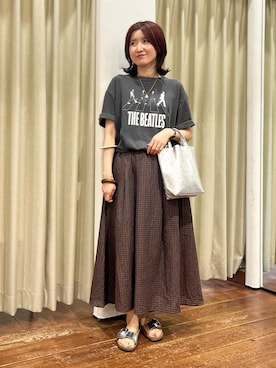 「URBAN RESEARCH DOORS（アーバンリサーチドアーズ）の『別注』GOOD ROCK SPEED×DOORS　BEATLES ABBEYROAD（Tシャツ/カットソー、ブラック系）」を使った、idetomoさん（レディース・156cm）の夏コーディネート