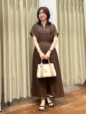 「URBAN RESEARCH ROSSO（アーバンリサーチロッソ）のウォッシャブルセミシアー2WAYネックワンピース（ワンピース、ブラウン系）」を使った、idetomoさん（レディース・156cm）の夏コーディネート
