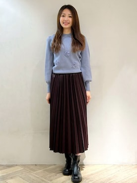 「index（インデックス）のフラワーモチーフハイネックニット【洗える】（ニット/セーター、ブルー系）」を使った、yuikaさん（レディース・167cm）の秋コーディネート