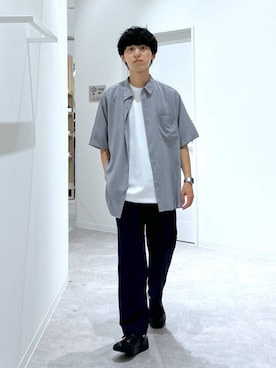 「アイテム（ローファー、グレー系）」を使った、りょうさん（メンズ・166cm）の秋コーディネート