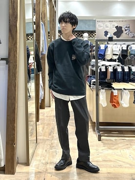 「アイテム（スラックス）」を使った、りょうさん（メンズ・166cm・20代）の秋コーディネート