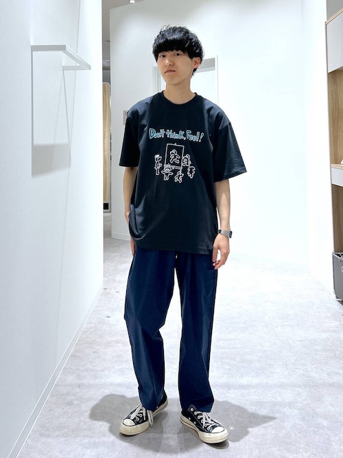 【BLAKELY】ロゴ入り スタジオ リラックスTシャツ Buy Blakely Black Studio Relaxed T-Shirt | Free delivery on