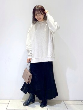 「ベロアスカート」｜「アイテム（スウェット）」を使った、mihoさん（レディース・156cm）の秋コーディネート