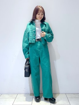 「アイテム（デニムジャケット、グリーン系）」を使った、mihoさん（レディース・156cm）の冬コーディネート
