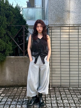 「SLY（スライ）のASYMMETRY PATCHWORK LACE GILET アシンメトリーパッチワークレースジレ 春服 夏服（シャツ/ブラウス、ブラック系）」を使った、SLY officialさん（レディース・158cm）の春コーディネート