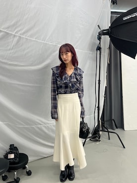 「SLY（スライ）のRAFFLE GATHER BL ラッフルギャザーブラウス 秋服 冬服（シャツ/ブラウス、ブルー系）」を使った、SLY officialさん（レディース・163cm）の夏コーディネート