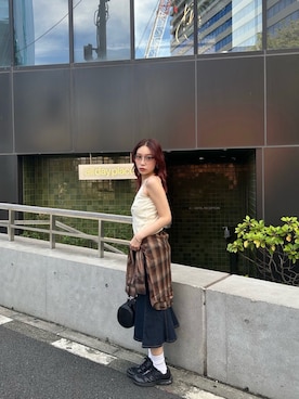 「SLY（スライ）のLACE CAMI LOGO TOPS レースキャミロゴトップス　夏服 秋服（キャミソール、ホワイト系）」を使った、SLY officialさん（レディース・163cm）の夏コーディネート