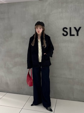 「SLY（スライ）のMARINE CAP マリンキャップ（キャスケット、グレー系）」を使った、SLY officialさん（レディース・166cm）の秋コーディネート