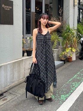 「SLY（スライ）のアイテム」を使った、SLY officialさん（レディース・162cm）の夏コーディネート