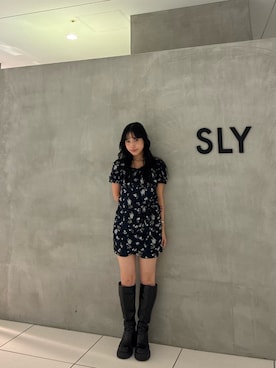 「SLY（スライ）のVINTAGE FLOWER S/OP ヴィンテージフラワーショートワンピース 秋服 冬服（ワンピース、ブルー系）」を使った、SLY officialさん（レディース・163cm）の夏コーディネート