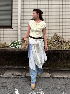 「SLY（スライ）の【SNSで話題！】DRAPE NECK CUT TOPS ドレープネックカットトップス 春服 夏服（Tシャツ/カットソー、ホワイト系）」を使った、SLY officialさん（レディース・158cm）の春コーディネート