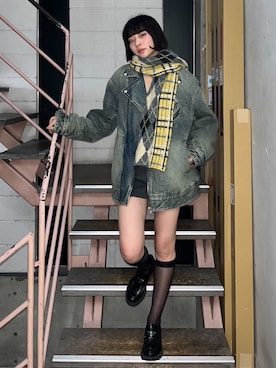 「アイテム（ストール/ショール）」を使った、SLY officialさん（レディース・167cm）の秋コーディネート
