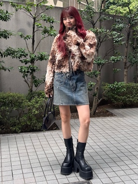 「SLY（スライ）の【2025AW】CURLED BOA BZ カールド ボア ブルゾン 秋服 / 2サイズ展開（ブルゾン）」を使った、SLY officialさん（レディース・163cm）の夏コーディネート