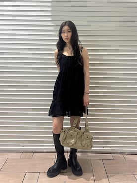 「SLY（スライ）のCOTTON LACE CAMI TUNIC コットンレースキャミチュニック 夏服（チュニック、ブラック系）」を使った、SLY officialさん（レディース・162cm）の夏コーディネート