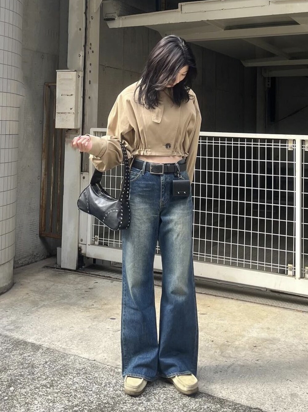 SLY ドレイス イービーストレートパンツビーイー SLY（スライ）の「DRIES EB-STRAIGHT PT-BE ドレイス イービー