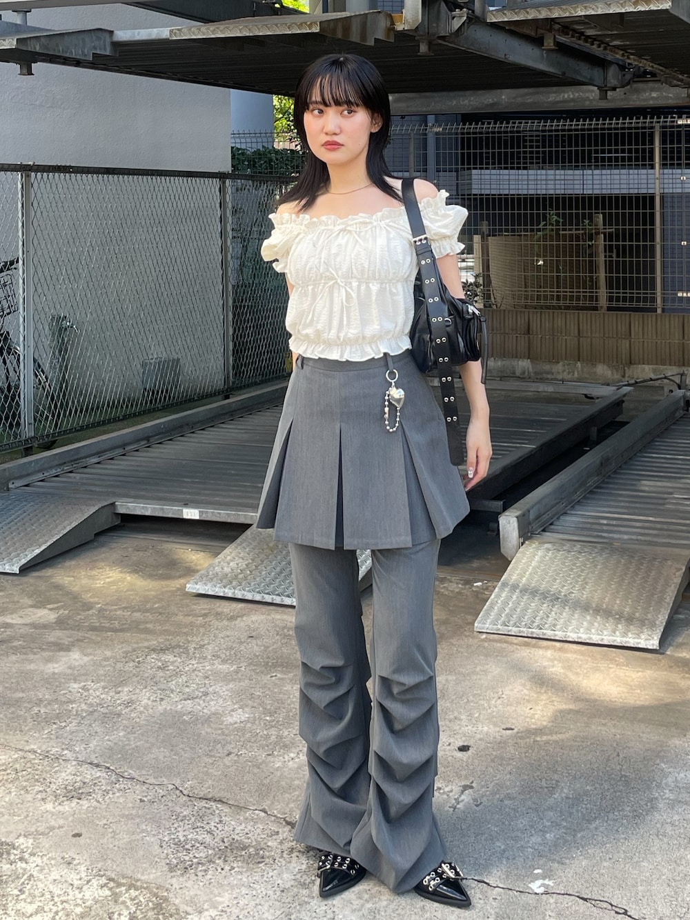 「SLY」｜「SLYのTAILORED MINI SET UP テイラード ミニ セットアップ（ワンピース、グレー系）」を使った、SLY officialさん（レディース・172cm）の夏コーディネートの1枚目の写真