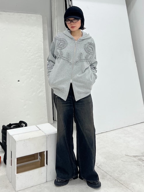 FRILL ZIP UP HOODIE フリルジップアップフーディ 冬服 春服 ジップ