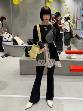 「CAMPER（カンペール）のアイテム」を使った、小山モモさん（レディース・167cm）の春コーディネート
