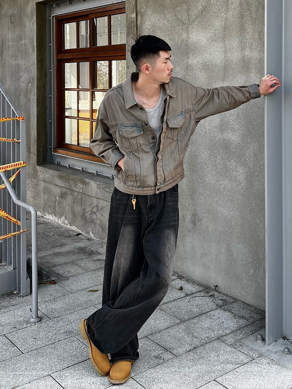 「ootd、ootdtw、Timberland」｜「ZARAのアイテム（デニムジャケット、その他）」を使った、YungXianさん（メンズ・180cm）の春コーディネートの1枚目の写真