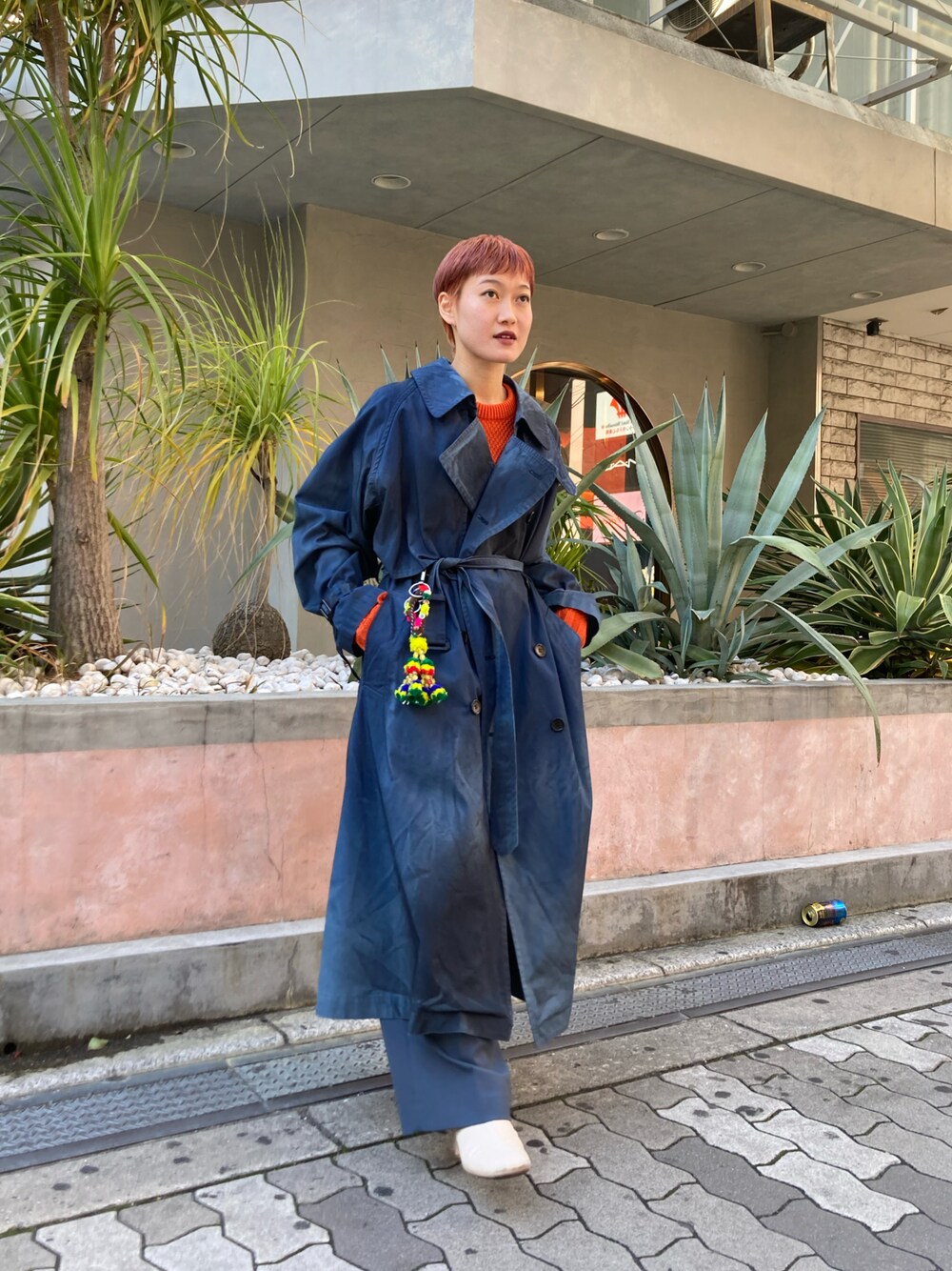 Yoke マネークリップ ダブルブレストトレンチコート YOKEのトレンチコートを使った人気ファッションコーディネート