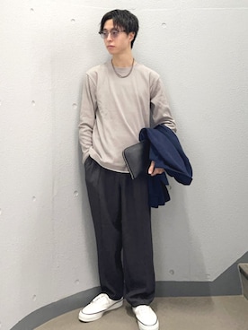 「アイテム（クラッチバッグ）」を使った、東松さん（メンズ・168cm）の秋コーディネート