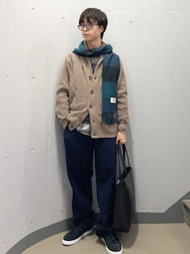 「カシミヤ」｜「アイテム（チノパンツ）」を使った、東松さん（メンズ・168cm）の冬コーディネート