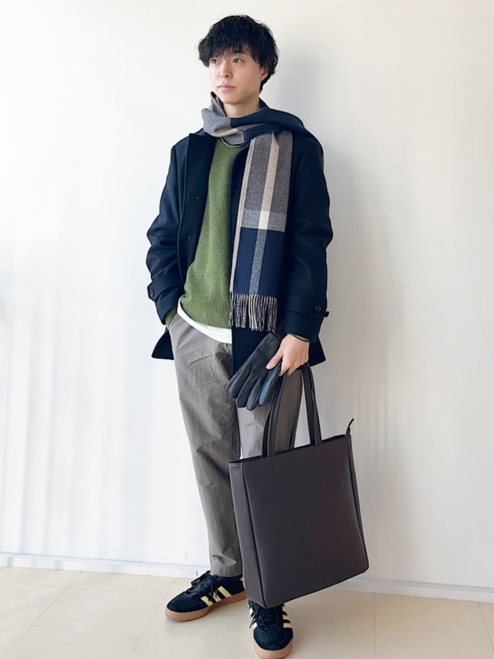 SHIPS スマート レザー ヴァーティカル トートバッグ SHIPS スマート レザー ヴァーティカル トートバッグ