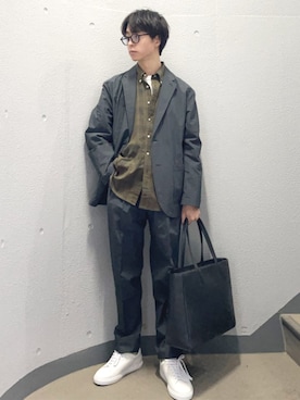 「SHIPS（シップス）のアイテム（パンツ）」を使った、東松さん（メンズ・168cm）の春コーディネート