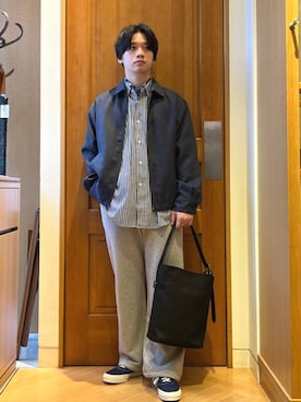 「SHIPS（シップス）のアイテム（シャツ/ブラウス）」を使った、永松さん（メンズ・166cm）の秋コーディネート