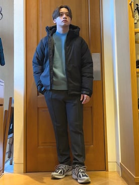 「カシミヤ」｜「アイテム（スラックス）」を使った、永松さん（メンズ・166cm）の冬コーディネート