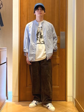 「SHIPS（シップス）のアイテム（スニーカー）」を使った、永松さん（メンズ・166cm）の夏コーディネート