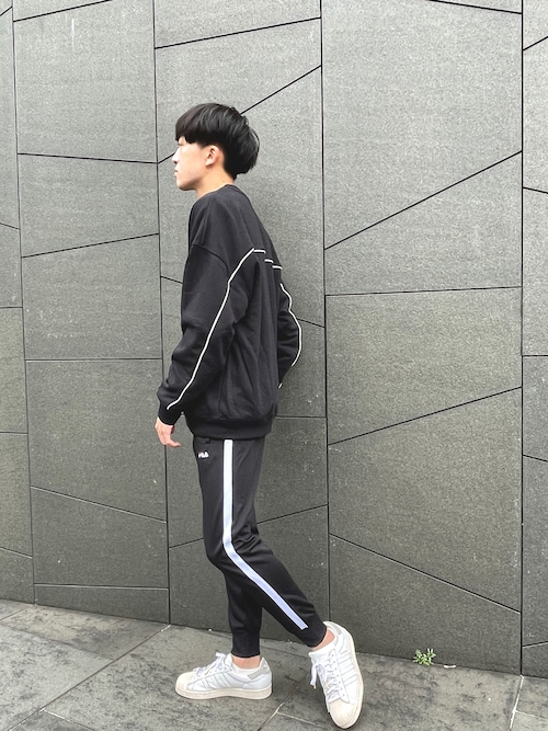 Ryo 相互フォロー Karlas Filaのスウェットを使ったコーディネート Wear Ryo 相互フォロー Karlas Filaのスウェットを使ったコーディネート Wear