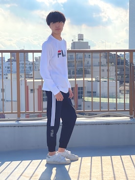 「FILA（フィラ）のアイテム（パンツ）」を使った、NAOKIさん（メンズ・175cm）の秋コーディネート