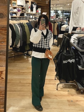 「アイテム（パンツ）」を使った、H4tahiさん（レディース・155cm）の秋コーディネート