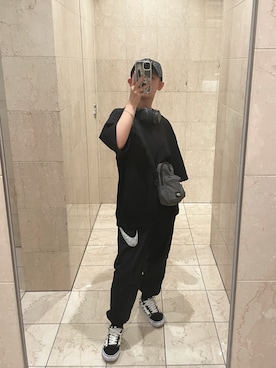 「アイテム（音楽/本・雑誌）」を使った、H4tahiさん（レディース・155cm）の秋コーディネート